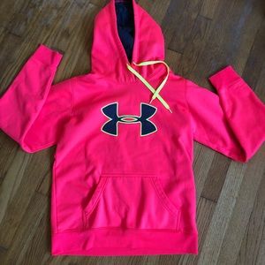 Women’s UnderArmor sweatshirt!